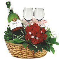 Корзина «Wine and Roses»